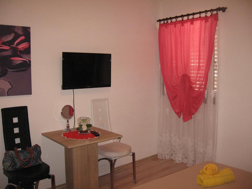 Apartments Alen Pazin Extérieur photo